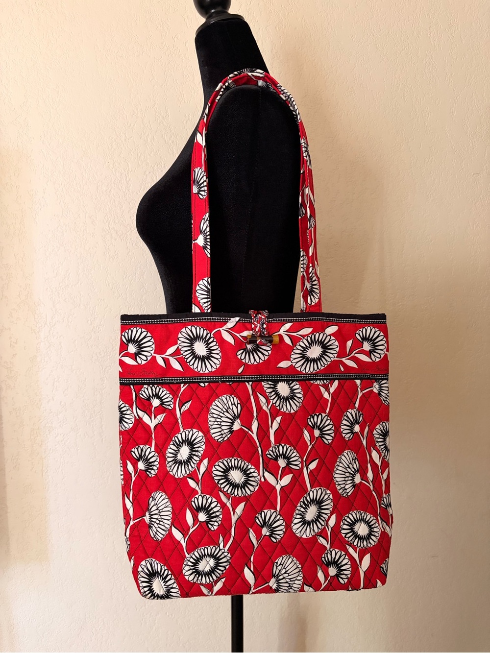 Vera Bradley Deco Daisy Red Floral Quilted Tote
